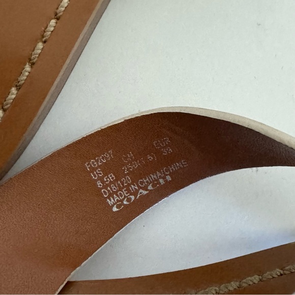 Coach Ellis Leather Thong Sandal Gold Heart White & Brown Size 8.5 - Picture 5 of 8